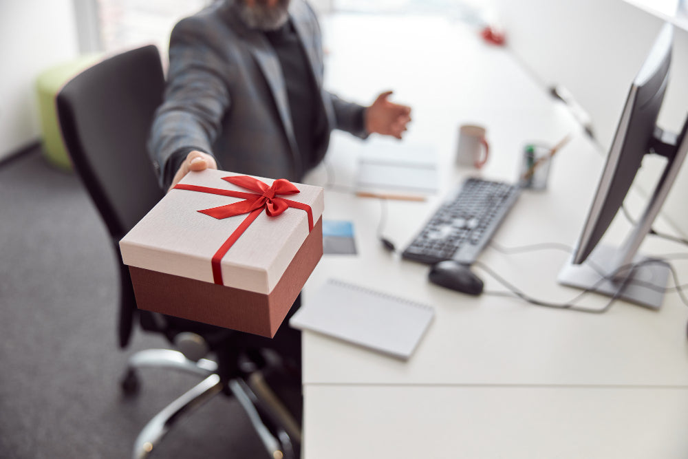 How to Plan for Corporate Gifting: Time, Budget, and Customization